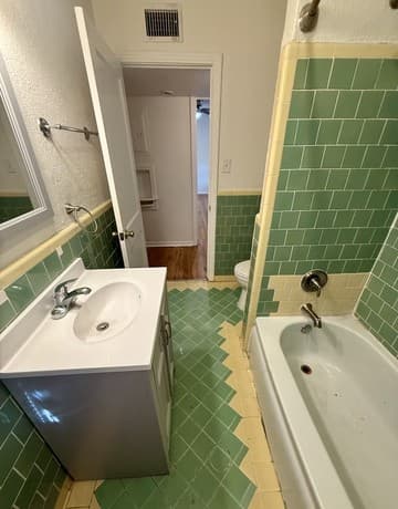 215  Deerwood Dr, San Antonio, TX 78209 — photo 10