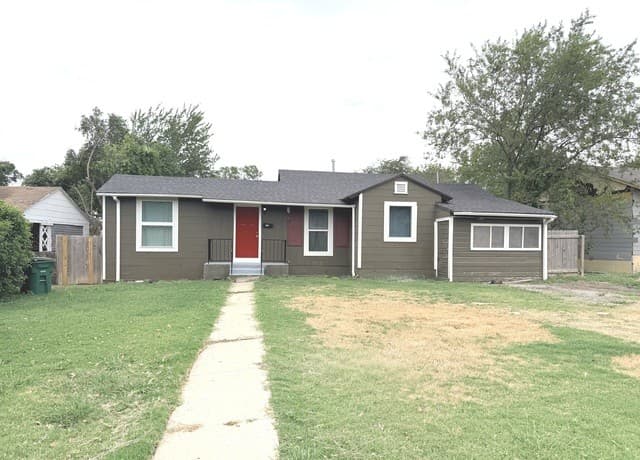 806  Lee Hall