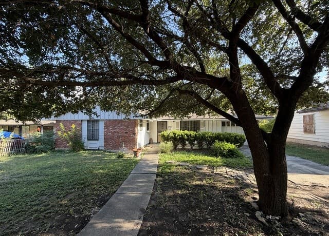 310  Northvalley Dr