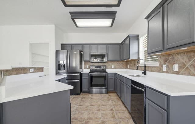 113  Earhart Ln, Cibolo, TX 78108 — photo 4