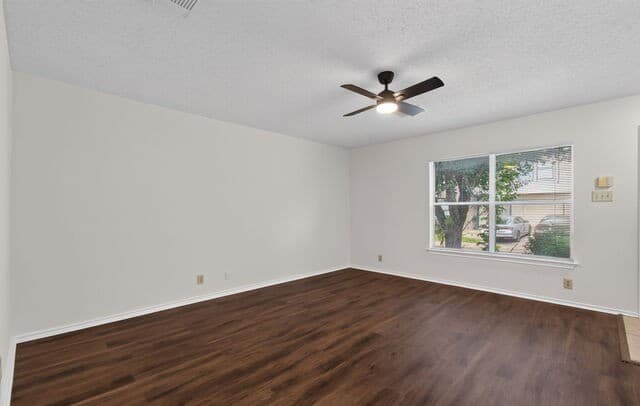 8910  Kenton Mist, San Antonio, TX 78240 — photo 4