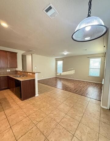 1015  Iris Path, San Antonio, TX 78245 — photo 17