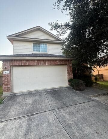 1015  Iris Path, San Antonio, TX 78245 — photo 2