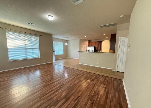 1015  Iris Path, San Antonio, TX 78245 — photo 9