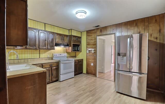 119  Langford Pl, San Antonio, TX 78221 — photo 9