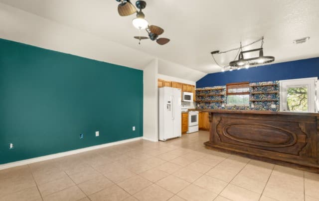 323  Lexington Pass, Canyon Lake, TX 78133 — photo 2