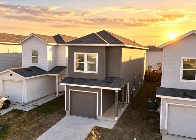 6824  Marble Ridge