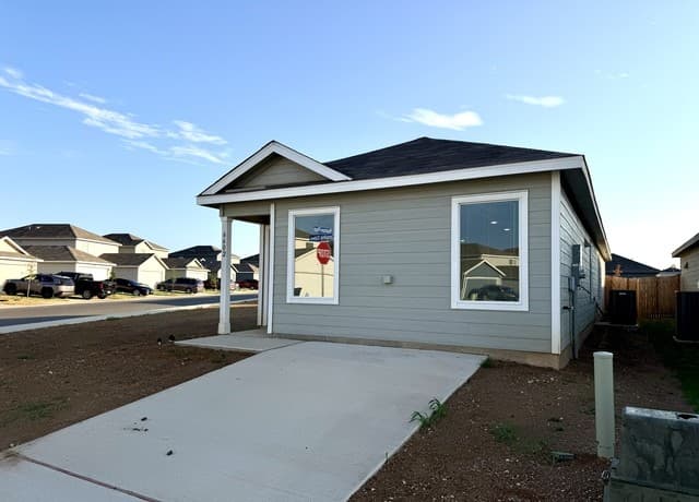 6602  Coquina Cv, Elmendorf, TX 78112 — photo 4