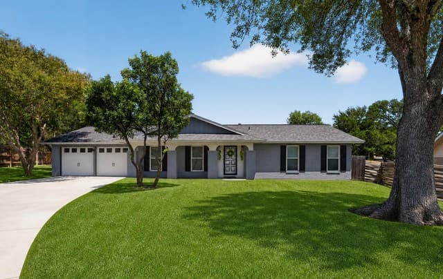 111 Laural Ln