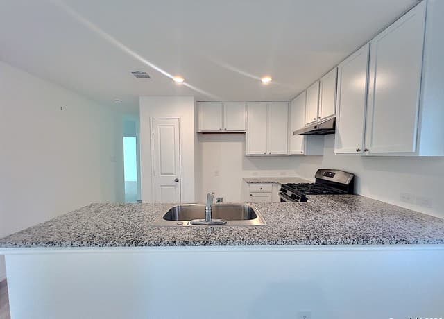 6623  Whirling Path, San Antonio, TX 78253 — photo 8