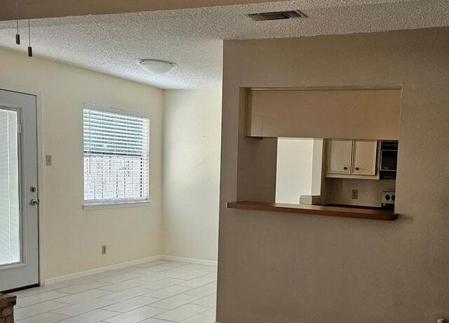 14208  Indian Woods, San Antonio, TX 78249 — photo 6