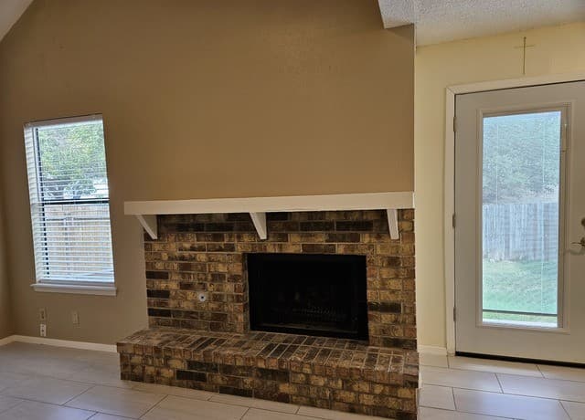 14208  Indian Woods, San Antonio, TX 78249 — photo 7