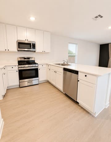 7665  Barcelo Way, San Antonio, TX 78263 — photo 6
