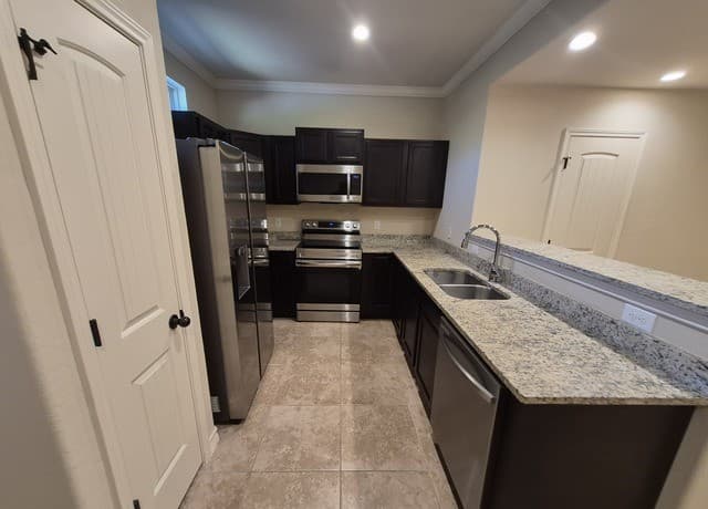 6327  Luglio Lane Unit 102, San Antonio, TX 78233 — photo 6