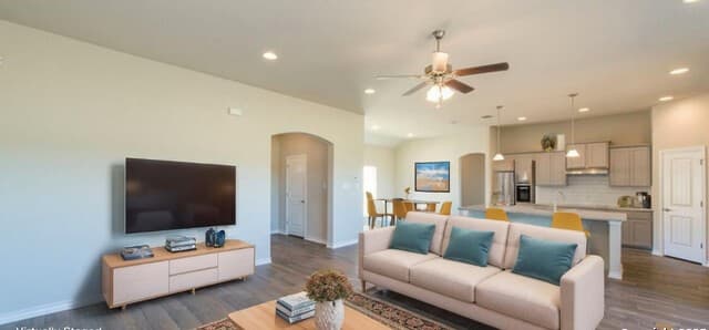 120  Grand View, Floresville, TX 78114 — photo 4