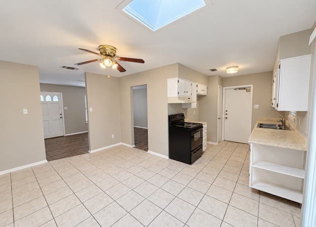 4815  Casa Corona St, San Antonio, TX 78233 — photo 11