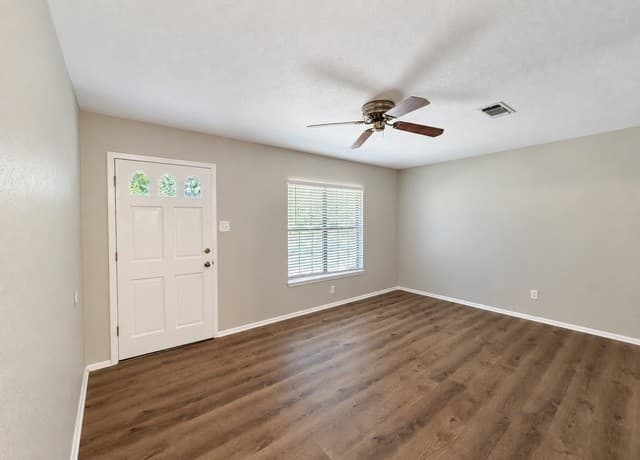 4815  Casa Corona St, San Antonio, TX 78233 — photo 7