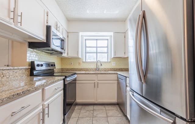 2542  Babcock Rd Unit D201, San Antonio, TX 78229 — photo 10