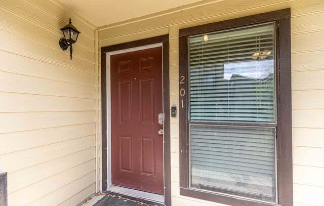 2542  Babcock Rd Unit D201, San Antonio, TX 78229 — photo 3