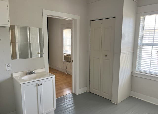 213 W Schulz St, Marion, TX 78124 — photo 11