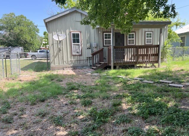 213 W Schulz St, Marion, TX 78124 — photo 13