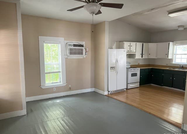 213 W Schulz St, Marion, TX 78124 — photo 3