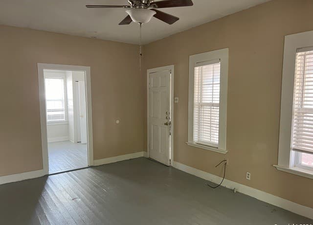 213 W Schulz St, Marion, TX 78124 — photo 4