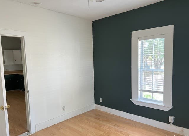 213 W Schulz St, Marion, TX 78124 — photo 9