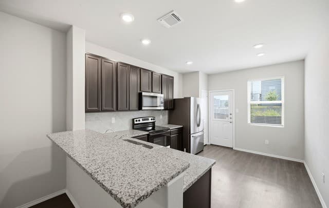 10234  Melissa Ranch Blvd, San Antonio, TX 78245 — photo 10