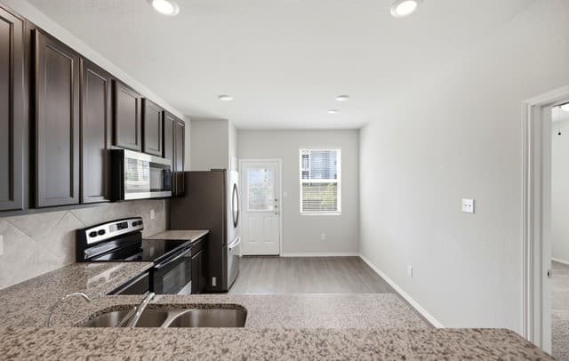 10234  Melissa Ranch Blvd, San Antonio, TX 78245 — photo 11