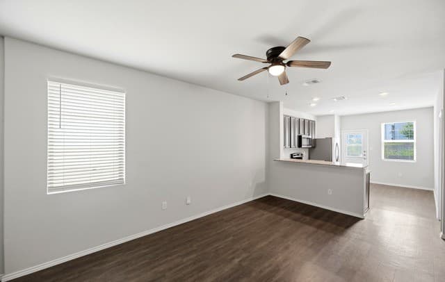 10234  Melissa Ranch Blvd, San Antonio, TX 78245 — photo 6