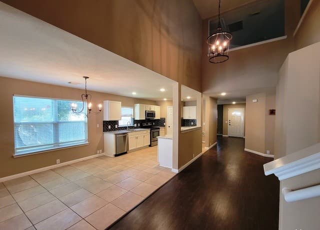 1600  Shady Brook, Schertz, TX 78154 — photo 4