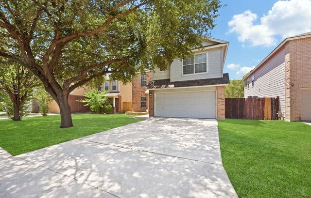 215  Roswell Cyn