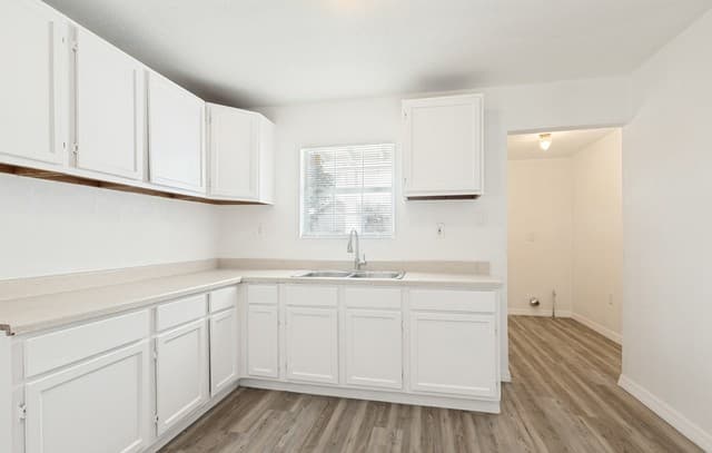 1510  Nw 19th St, San Antonio, TX 78207 — photo 4
