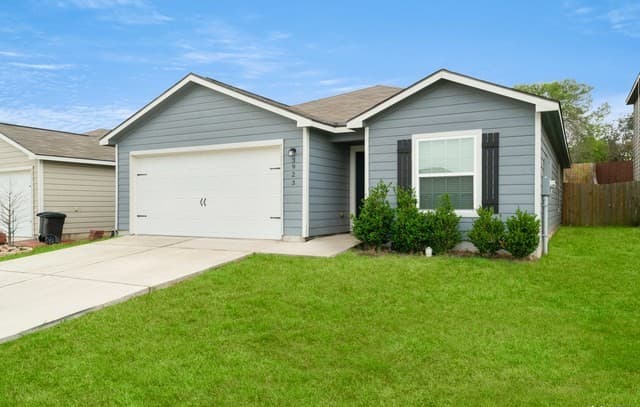 3923  Southton Vw, San Antonio, TX 78222 — photo 2