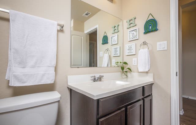 2934  Meadow Rdg, New Braunfels, TX 78130 — photo 9