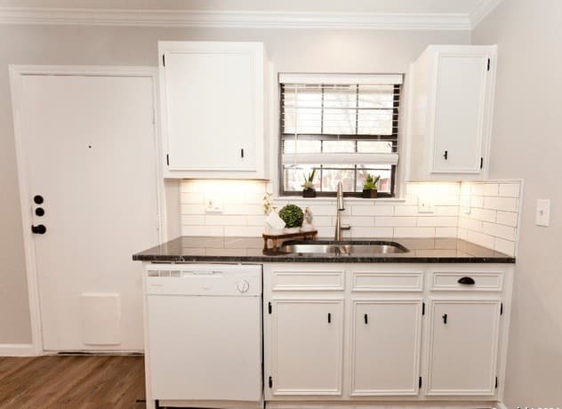 927  Lipan Dr, New Braunfels, TX 78130 — photo 9