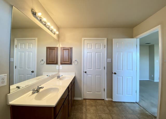 143  Cardinal Way, San Antonio, TX 78253 — photo 17