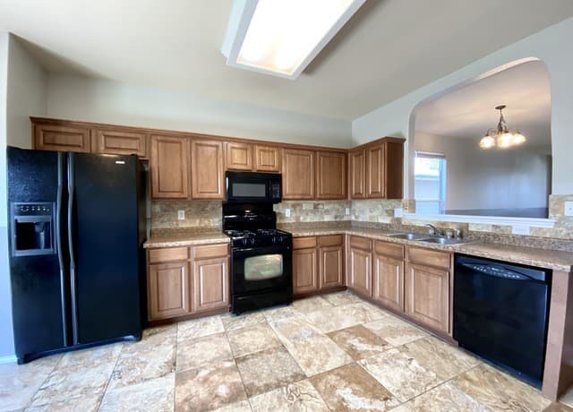 143  Cardinal Way, San Antonio, TX 78253 — photo 6