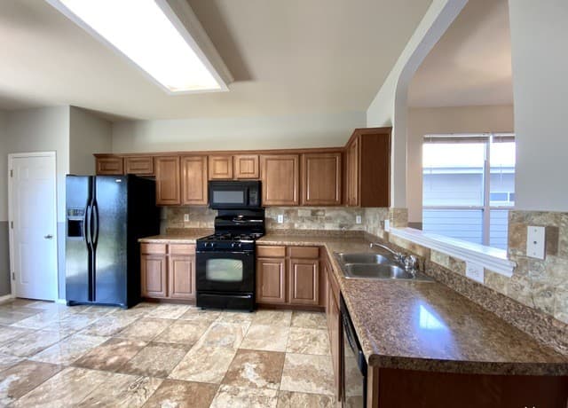 143  Cardinal Way, San Antonio, TX 78253 — photo 9