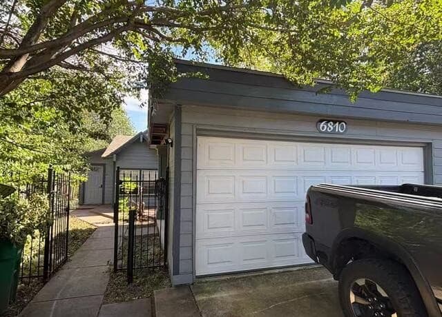 6810  Enchanted Springs Dr, San Antonio, TX 78249 — photo 7