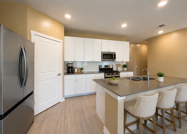 13827 S Strange Way, San Antonio, TX 78221 — photo 4