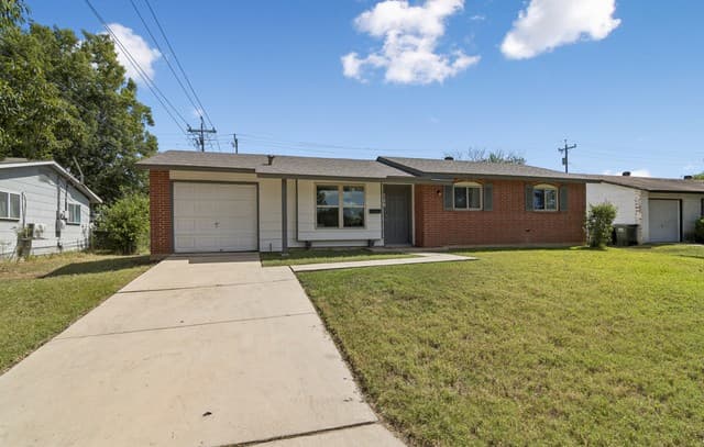 708 Colony Dr