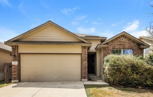 1711 Emerald Edge