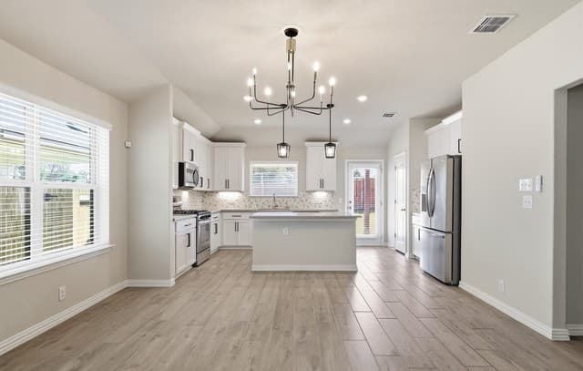 2118  Gabby Cole Ln, San Antonio, TX 78253 — photo 10