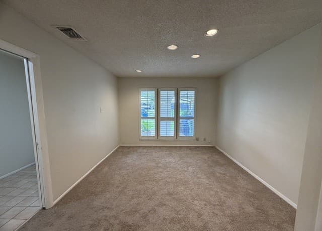 11119  Whisper Valley St, San Antonio, TX 78230 — photo 2
