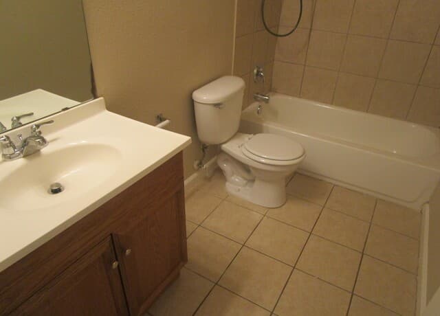 6918  Hallie Rdg, San Antonio, TX 78227 — photo 12