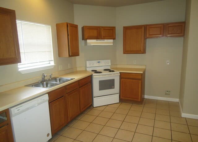 6918  Hallie Rdg, San Antonio, TX 78227 — photo 3
