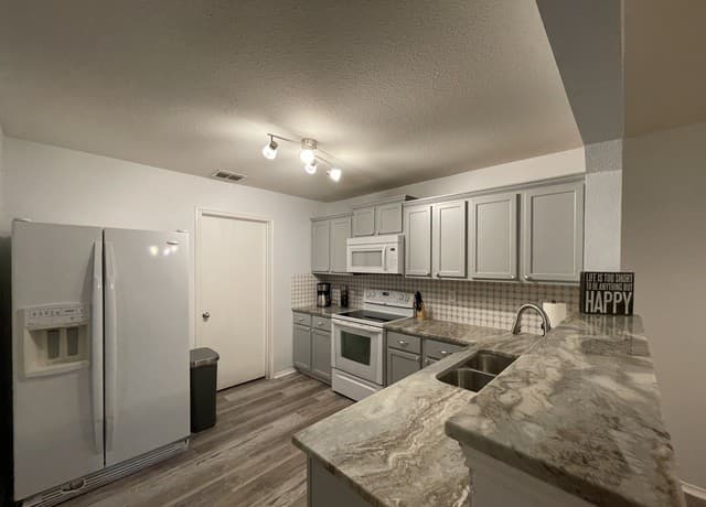 11922  Meadow Wls