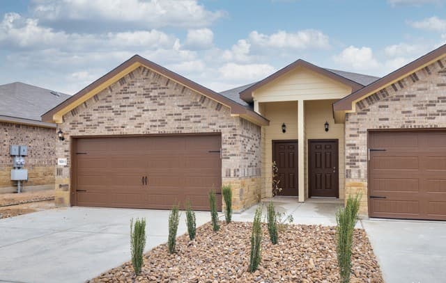 9211  Canyon Bnd Unit 1, Converse, TX 78109 — photo 2